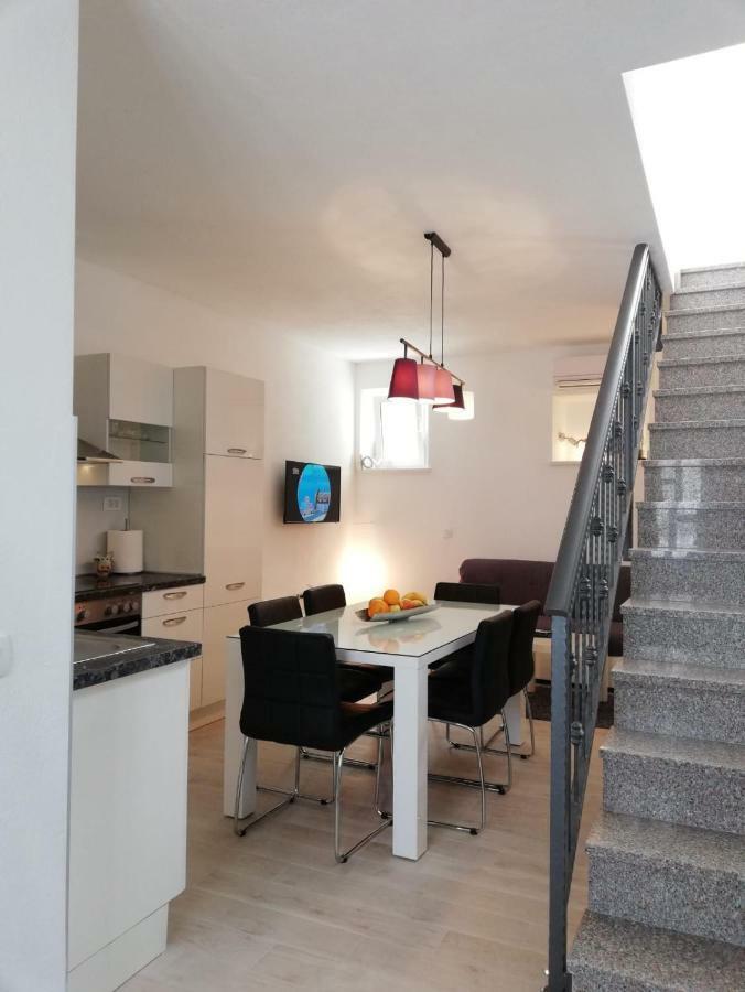 Apartment Porat Trogir Bagian luar foto