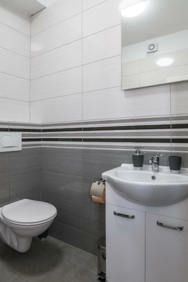 Apartment Porat Trogir Bagian luar foto